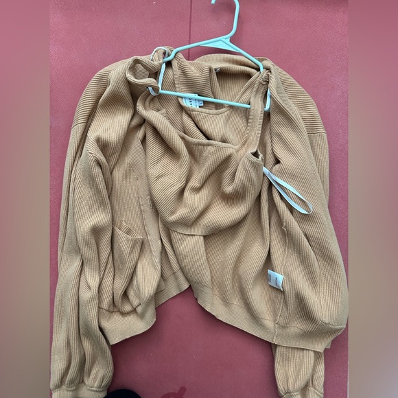 Sabo skirt - Ellis cardi and tank set -L (NWOT) - Picture 2 of 5